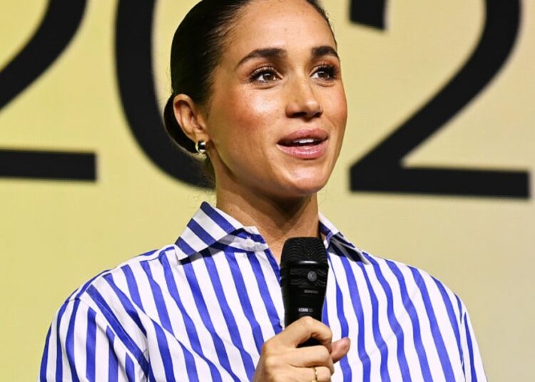 Cómo Meghan Markle está trabajando en secreto en su 'autobiografía' - Fuente