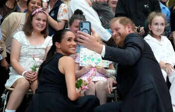 El viaje de Meghan Markle y el príncipe Harry a Australia provoca furor dentro del Palacio de Buckingham: 'El punto sobre ser miembro de la realeza en activo es...'