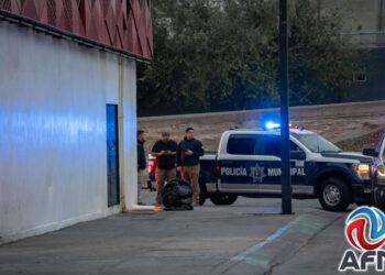 Dejan restos humanos y amenazas contra cantantes de narcocorridos