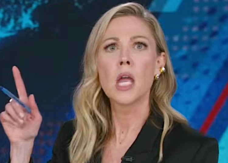 Desi Lydic Destroys 1 Donald Trump Weakness With A Sharp One-Liner