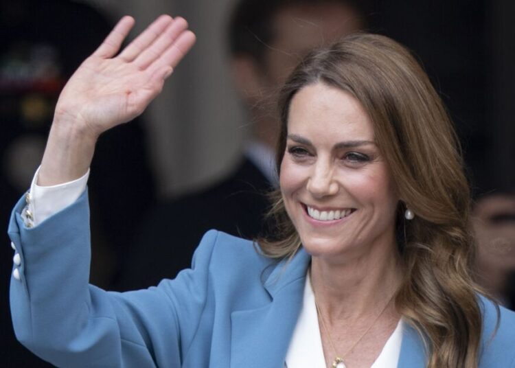 ENCUESTA: ¿Debería la princesa Kate hacer más viajes en solitario al extranjero? | Real | Noticias