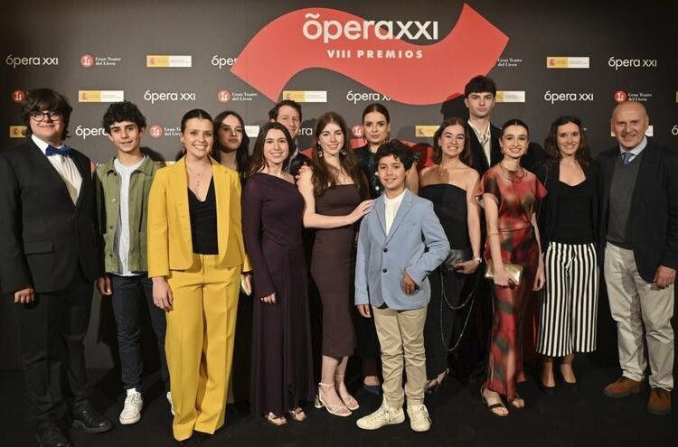 El Liceu se rinde al talento de los jóvenes cantantes de "La Federica"