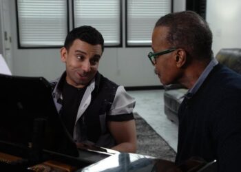 Payam Khastkhodaei y Bill Whitaker