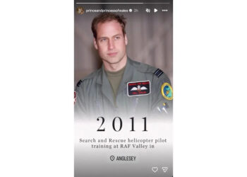 El Palacio de Kensington sorprende a los fanáticos de la realeza con una foto súper impactante del príncipe William, de 29 años, en uniforme