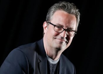 Matthew Perry posa para un retrato en Nueva York el 17 de febrero de 2015. (Foto de Brian Ach/Invision/AP, Archivo)