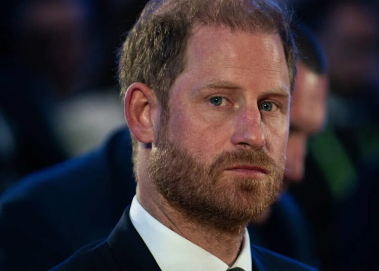 El octavo aniversario del príncipe Harry y Meghan Markle estuvo marcado por el silencio de la familia real, dice una fuente privilegiada