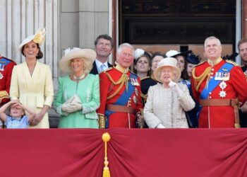 El rey Carlos hace un cambio con fotos que involucran a Meghan Markle – Noticias de famosos – Entretenimiento