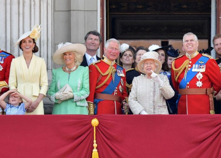 El rey Carlos hace un cambio con fotos que involucran a Meghan Markle – Noticias de famosos – Entretenimiento