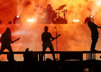 "Esta es una prueba positiva de que están listos para afrontar escenarios y eventos más grandes". Ya son una de las bandas más importantes del metal extremo, y con su feroz show Sonic Temple, Lorna Shore ha demostrado que no se detendrán ahí.