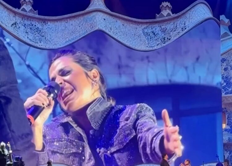 Eugenia Quevedo y Ricardo Arjona en vivo: El emotivo dueto de "Fuiste Tú"