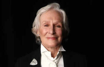 Glenn Close recuerda a otros actores presentes en la ceremonia de la huella: