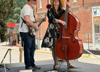 Headwaters Arts Festival trae entretenimiento y arte a Harlan