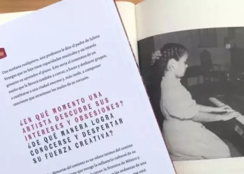 Julieta Venegas debuta como escritora con el libro autobiográfico Norteña. Memorias del comienzo