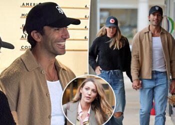 Justin Baldoni sonríe en el primer avistamiento desde el acuerdo con Blake Lively