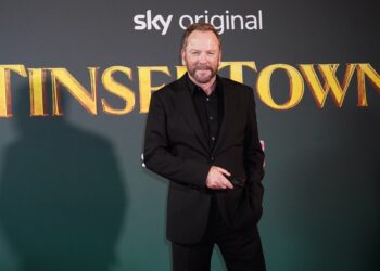 Kiefer Sutherland cancela la etapa estadounidense de su gira musical