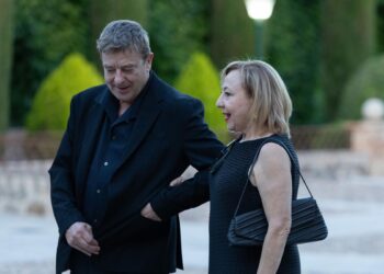 La actriz Carmen Machi a su llegada a la recepción oficial y cena institucional celebrada en el Cigarral del Ángel, a 26 de mayo de 2026, en Toledo, Castilla-La Mancha, junto a su pareja, Vicente.