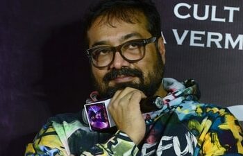 Anurag Kashyap dice que las celebridades indias que asisten al festival no ven películas en el mercado.