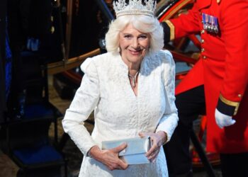 La reina Camilla no aprobó a Kate Middleton, afirma el autor real
