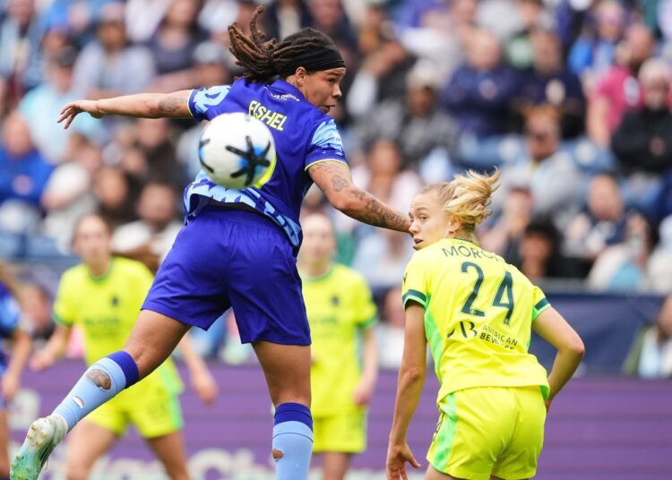 Los Reales vencieron a Summit 2-1 en NWSL para llevar su racha invicta a 9