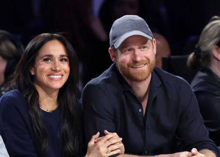 Los amigos del príncipe Harry y Meghan 'cansados ​​de pagar por ellos' | Real | Noticias