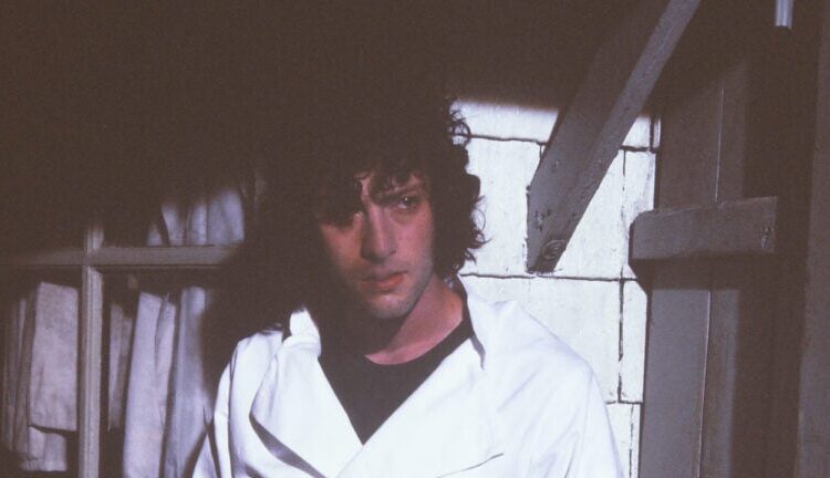 Dominic Sessa como Anthony Bourdain en "tony," la próxima película filmada en Massachusetts.