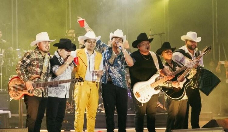 grupo firme muerte luto papá cantante