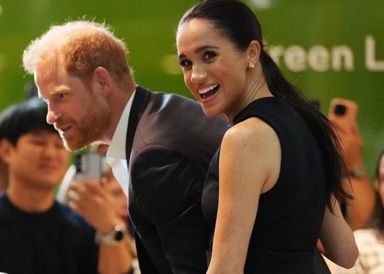 Meghan Markle y el príncipe Harry 'observados con tanta atención' por una razón - Fuente