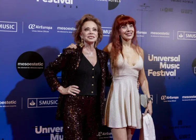 Paloma San Basilio y su hija Ivana