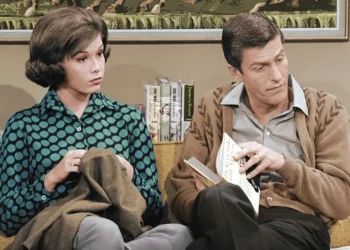 TV-Mary-Tyler-Moore-Dick-Van-Dyke-1a
