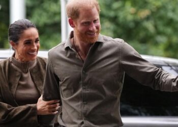 Por qué Meghan Markle y el príncipe Harry se comportan como 'pseudo-realezas': experto