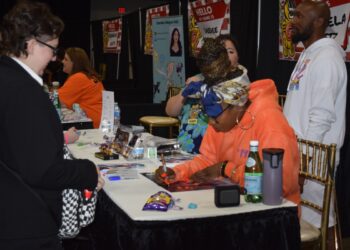Precios de autógrafos de invitados famosos para Geek'd Con 2026