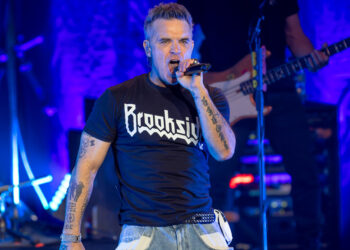 Robbie Williams actuará en el espectáculo de medio tiempo de Soccer Aid