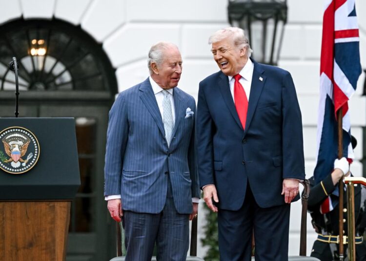 Carlos III y Donald Trump.