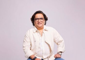 Swanand Kirkire anuncia nuevo sencillo 'Akelaa' y planea lanzamientos musicales mensuales