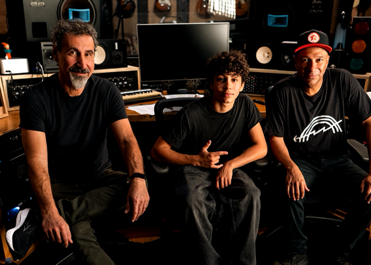 Tom Morello presenta nueva canción "Adjourn It" con Serj Tankian y Roman Morello