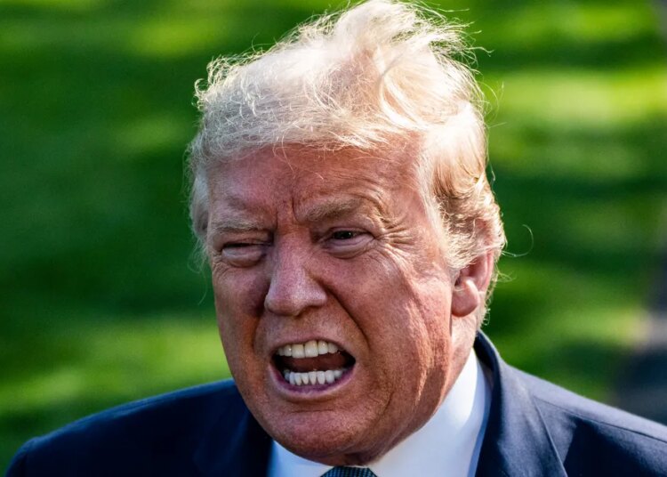 Trump Flips Out At 'Total Jerk' Stephen Colbert In 2 A.M. Rant