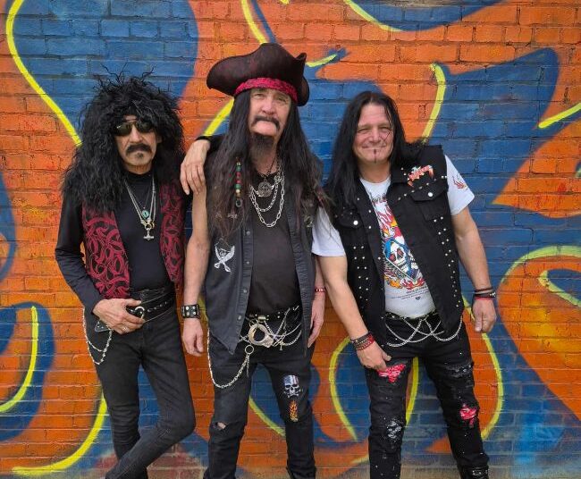 ¡Los legendarios LA Rockers ANGELES lanzan el video musical de su último sencillo 'Diamonds and Gold'!