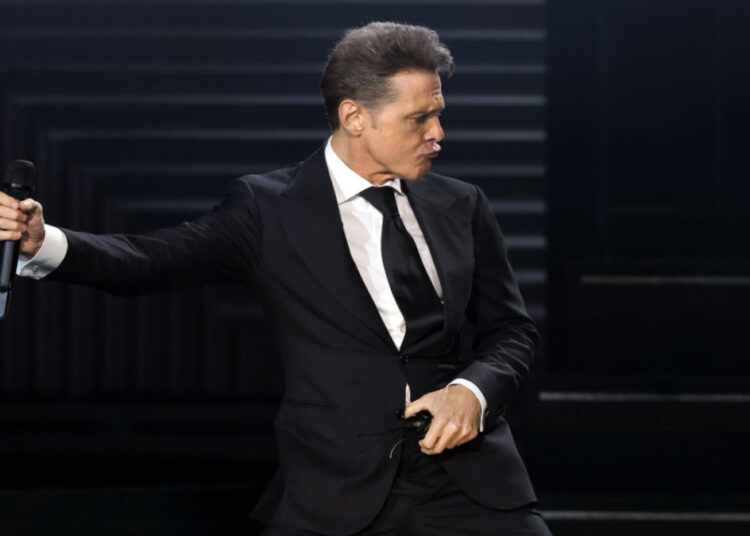 Luis-Miguel-2