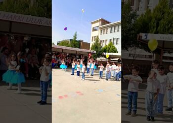 23 nisan gösterisi