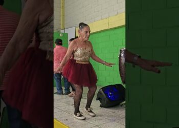 Gran bailongo sabrozon la internacional yajaira #show #baile #dance #fyp