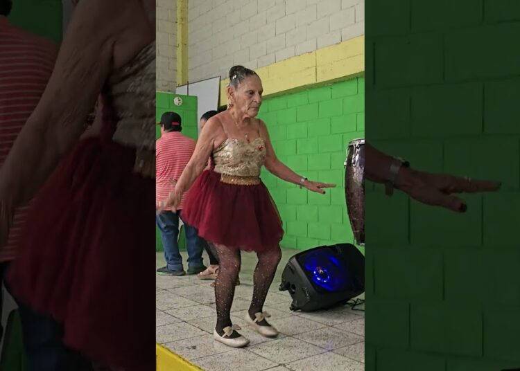 Gran bailongo sabrozon la internacional yajaira #show #baile #dance #fyp