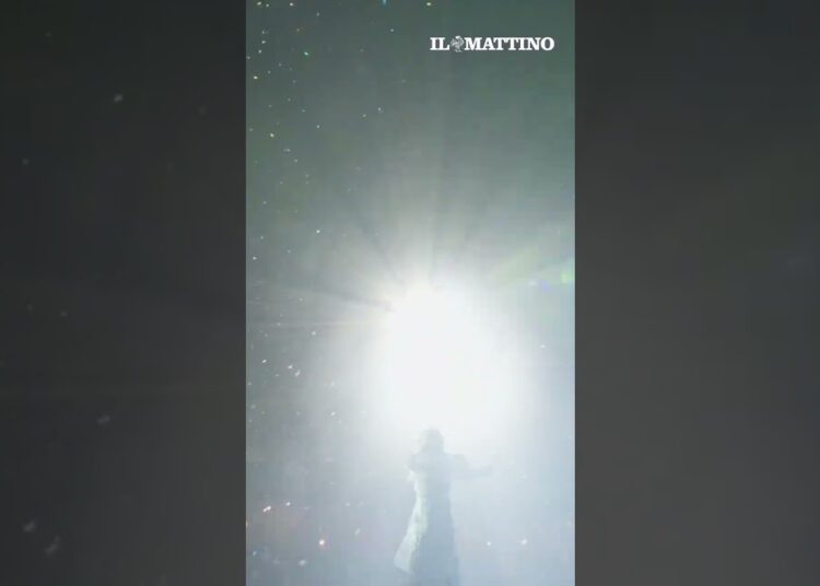Il concerto di Liberato al Maradona: lo show dei 45mila presenti