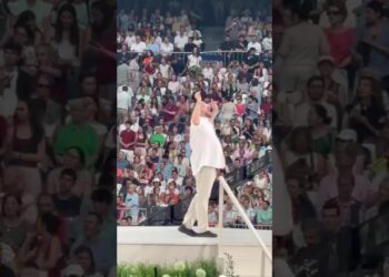 🔴El espectáculo español que conquistó al Papa León XIV en el Bernabéu #viral  #papa