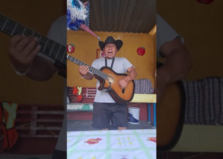 aquí cantandoles otra rolita perrona #musica
