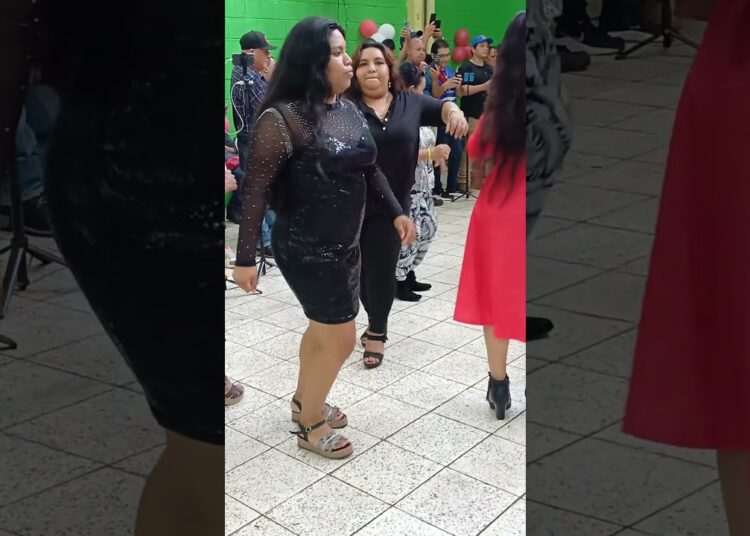 TATIANA 136 XLV #baile #cumbia #bailelibre #dance #music #musica #yajaira #plazalibertad