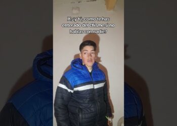 Como no voy a enterarme los chismes 🤣🤣 #viral #parati #fyp #youtubeshorts #memes #comedia