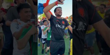 TORCIDA HOLANDESA DÁ SHOW ANTES DA ESTREIA DA SELEÇÃO NA COPA DO MUNDO