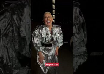 Indira Forza stigla iz spejs šatla na koncert “Veče devedesetih” #estrada #indiraforza #indira