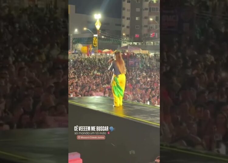 Simone Mendes cantando sucesso no show em Mossoró #simonemendes #shortvideo #video #youtube #humor