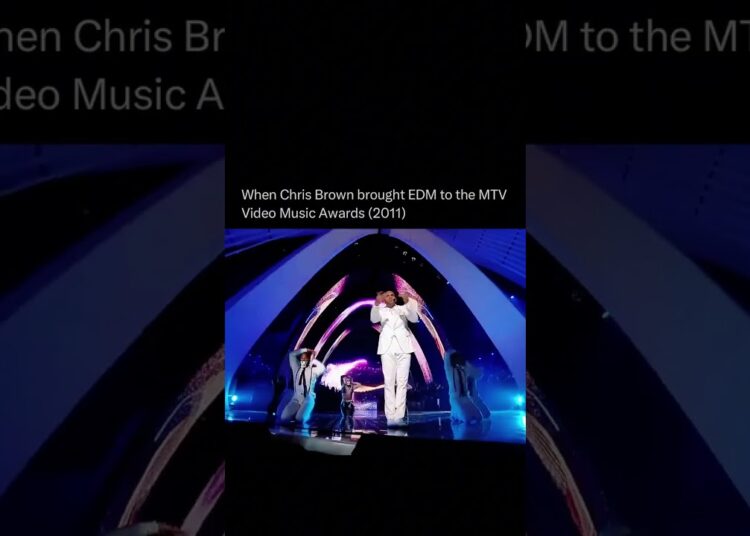 The VMAs Moment EDM Officially Went Mainstream 😳🔥 (Beautiful People)